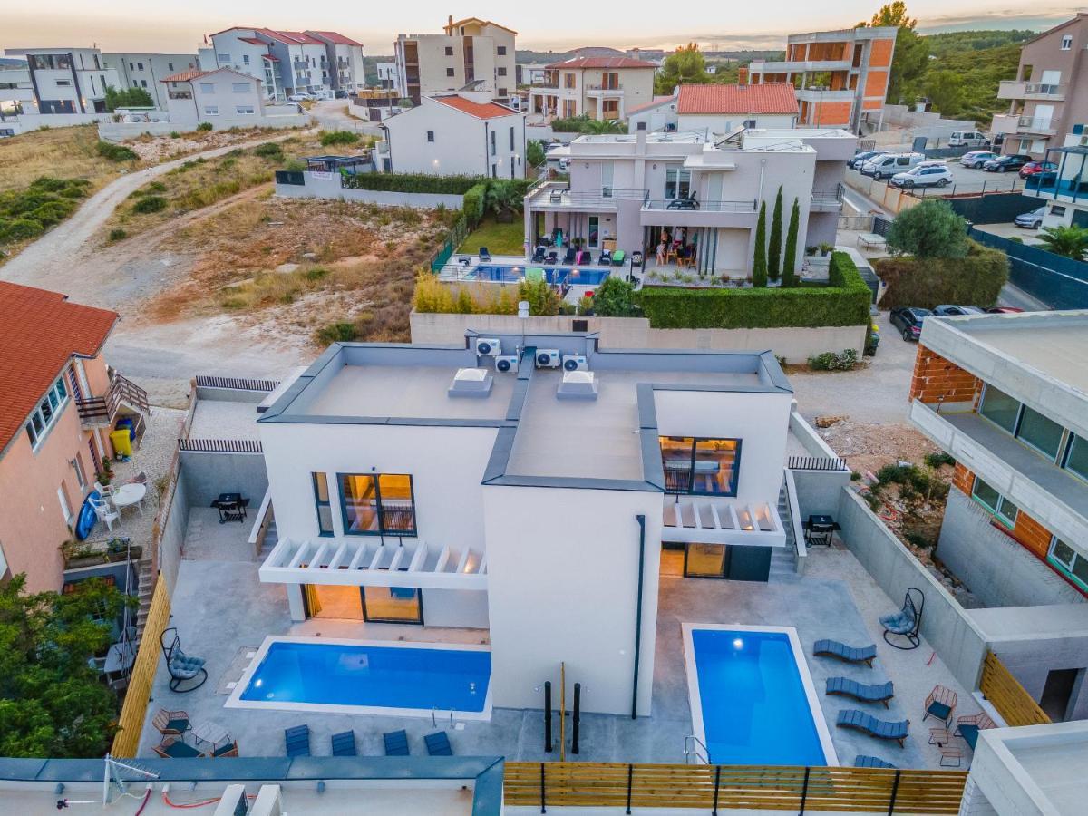 מדולין Villa Rougemarin - Marin With Private Pool מראה חיצוני תמונה