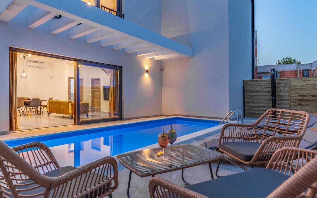 מדולין Villa Rougemarin - Marin With Private Pool מראה חיצוני תמונה