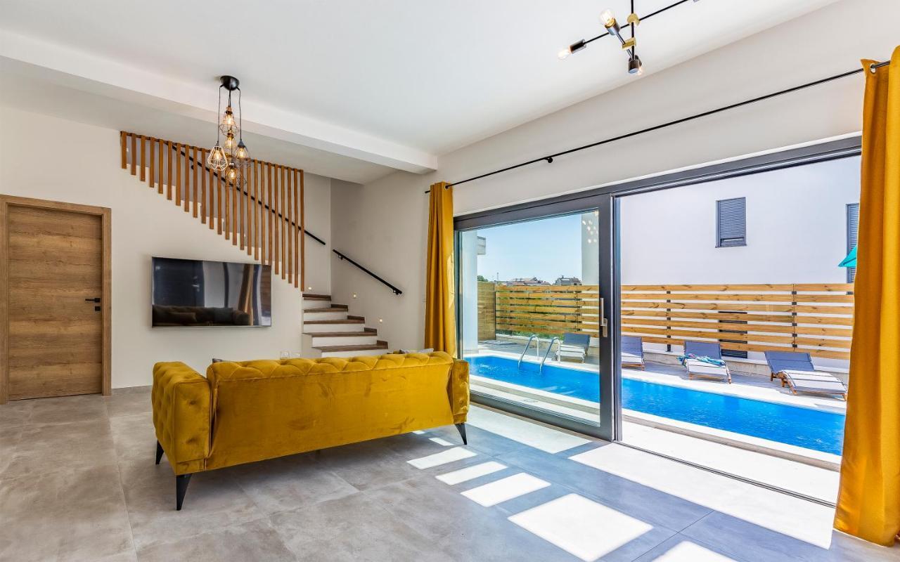 מדולין Villa Rougemarin - Marin With Private Pool מראה חיצוני תמונה