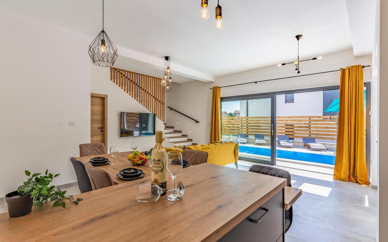 מדולין Villa Rougemarin - Marin With Private Pool מראה חיצוני תמונה
