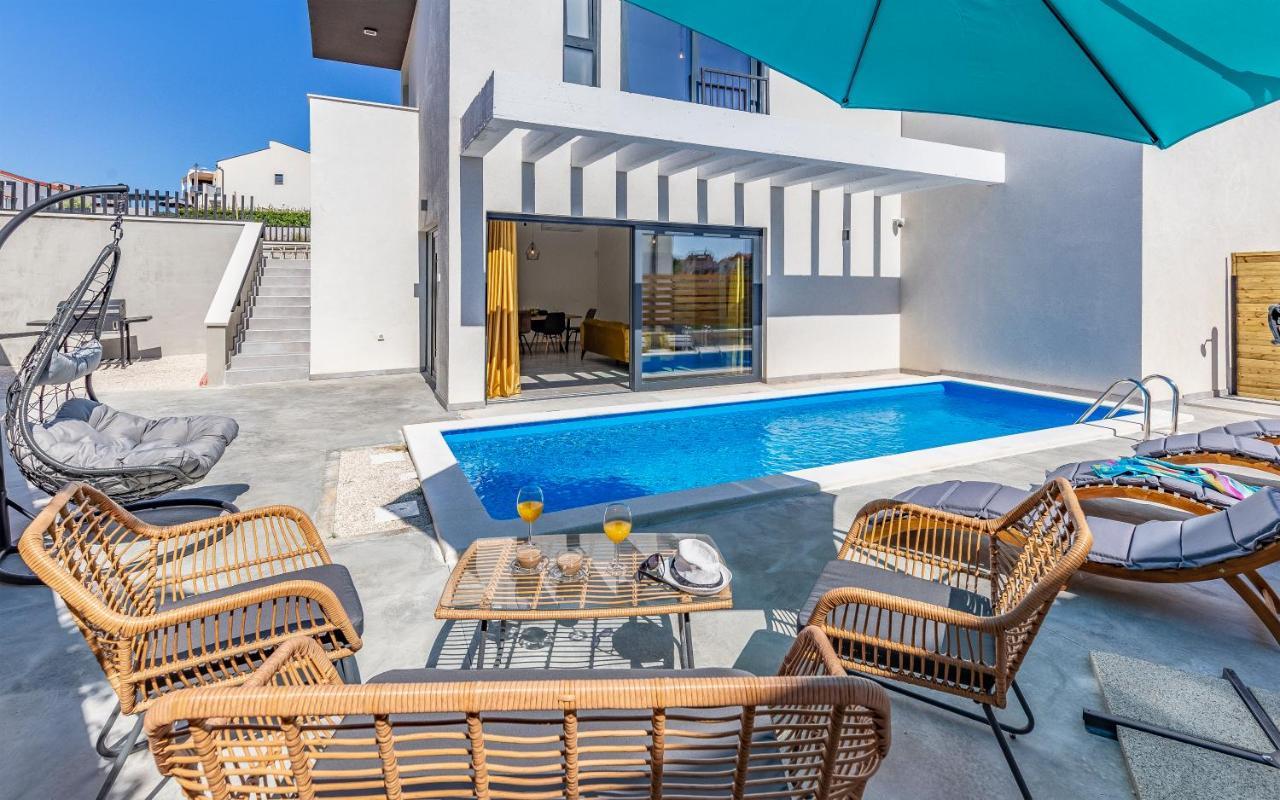 מדולין Villa Rougemarin - Marin With Private Pool מראה חיצוני תמונה