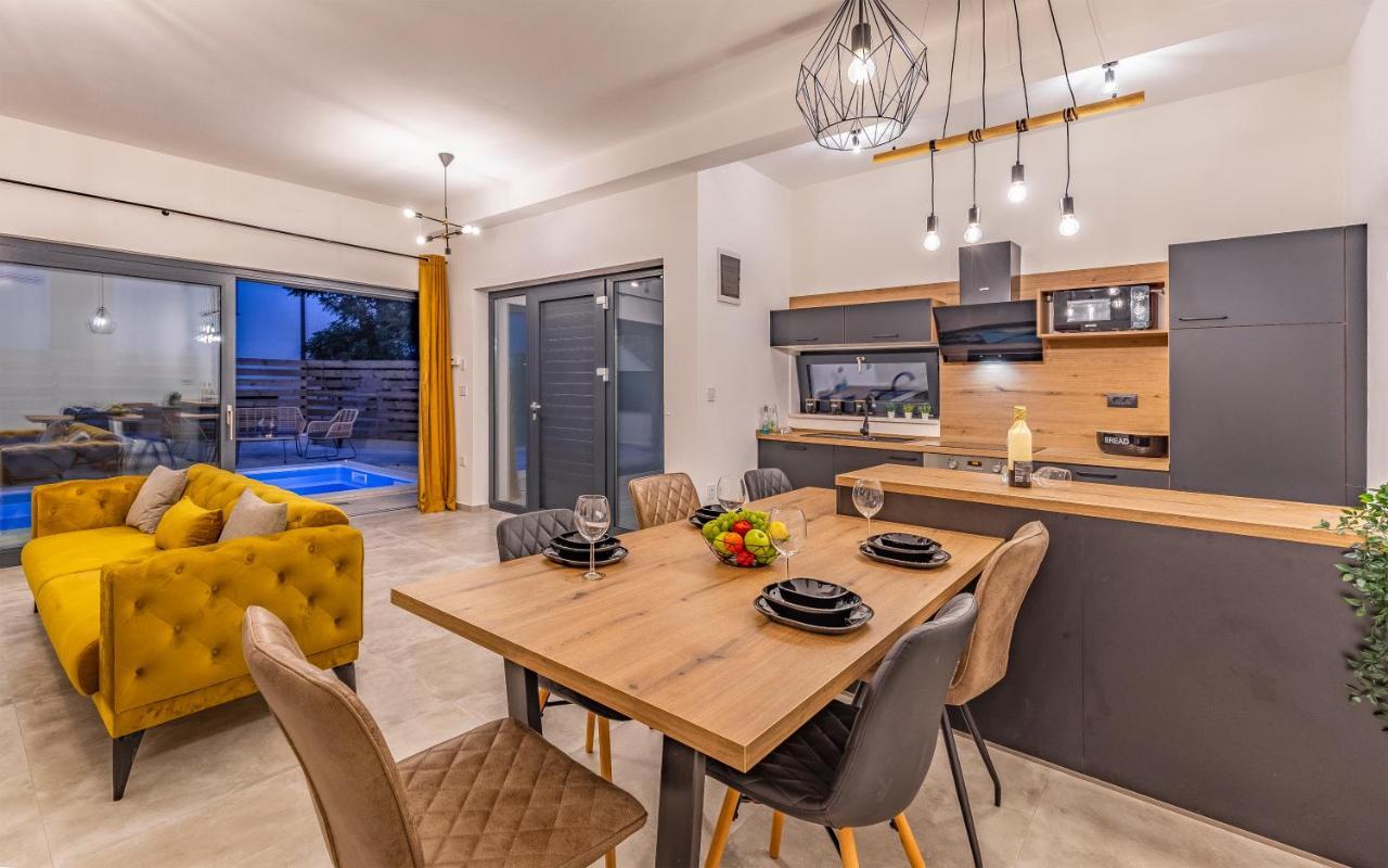 מדולין Villa Rougemarin - Marin With Private Pool מראה חיצוני תמונה